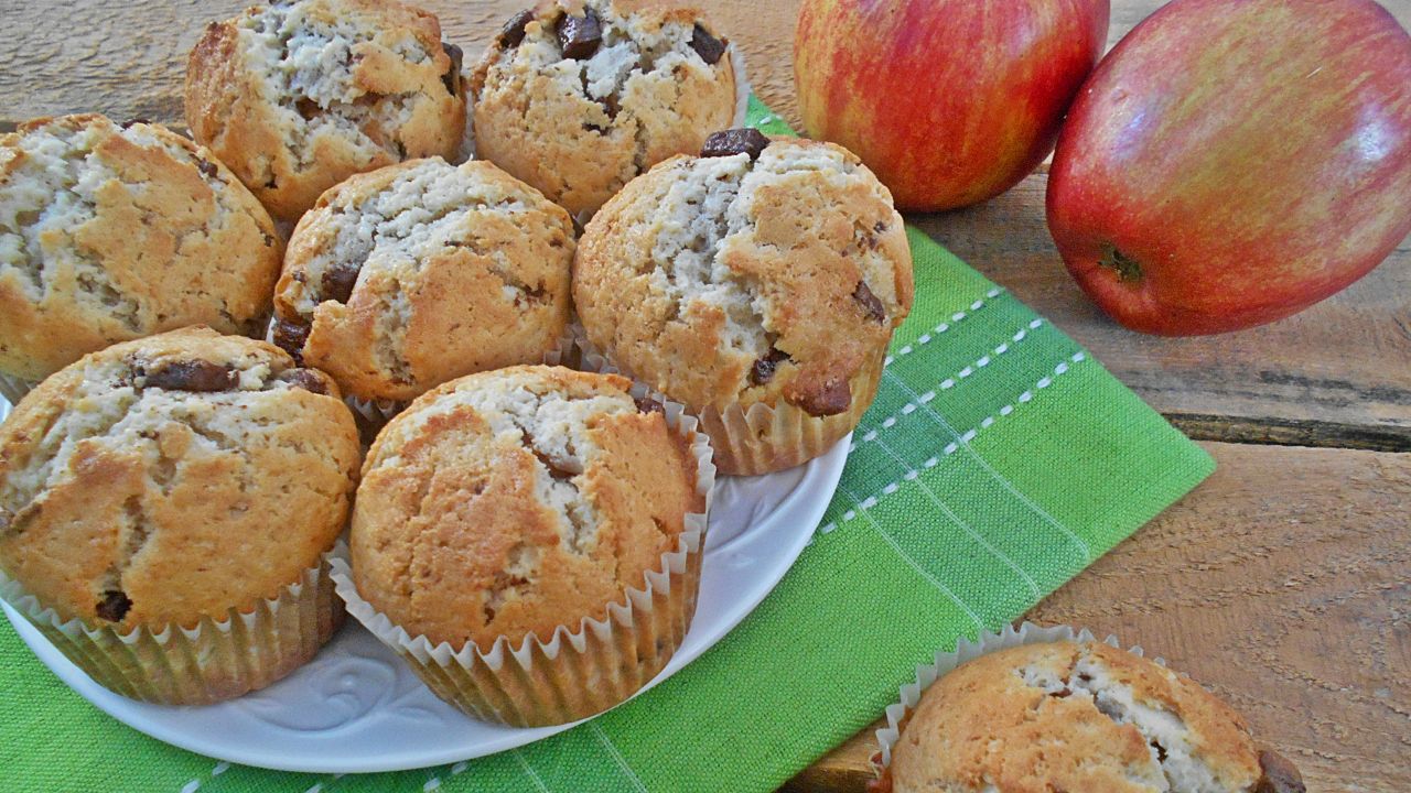 Przepis Muffinki Z Czekolad I Jab Kami Przepis Gotujmy Pl