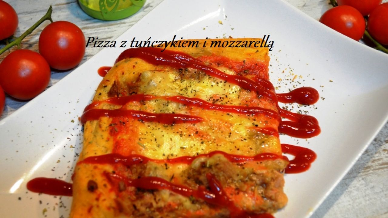 Przepis Pizza Z Tu Czykiem I Mozzarell Przepis Gotujmy Pl