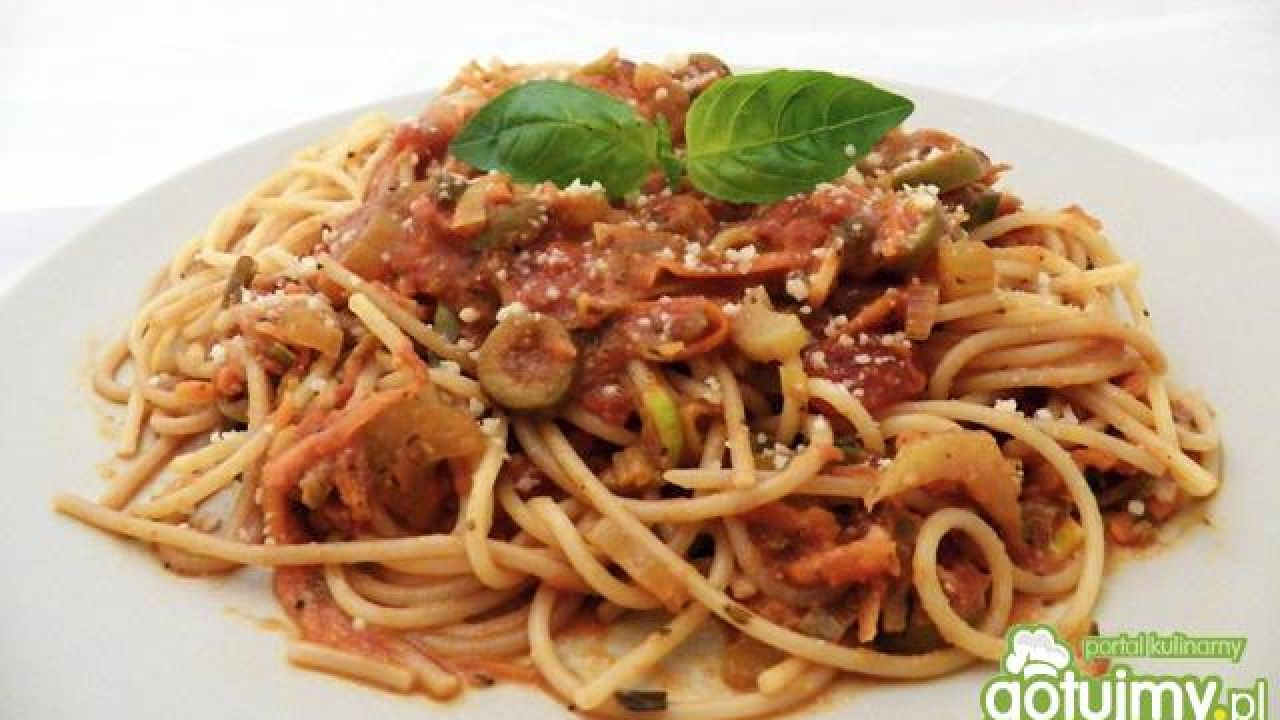 Przepis Spaghetti W Sosie Pomidorowym Wg Koper Przepis Gotujmy Pl