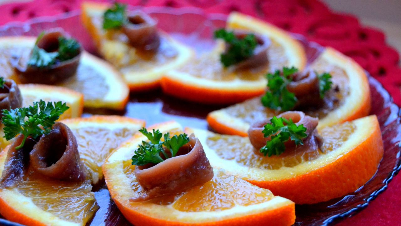 Przepis Anchois z pomarańczą czyli pyszna przekąska przepis Gotujmy.pl