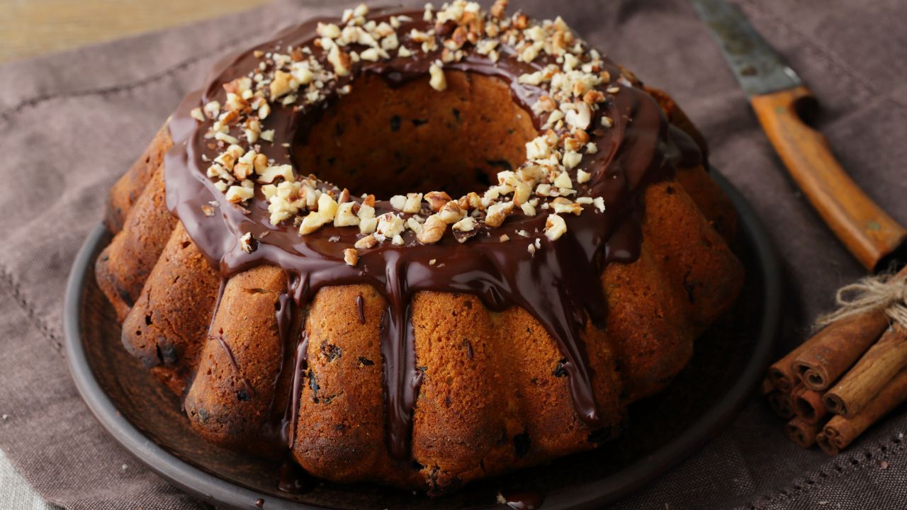 Babka czekoladowa z orzechami