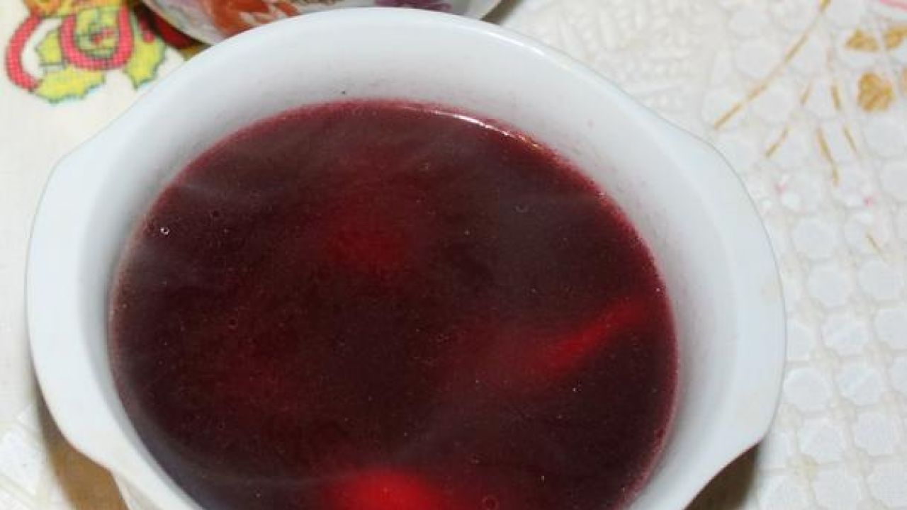 Przepis Barszcz z uszkami przepis Gotujmy.pl
