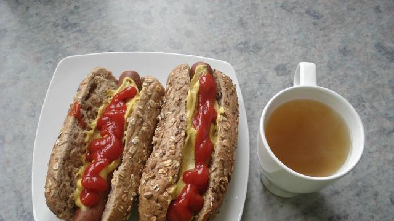 Przepis Hot dog wegetariański przepis Gotujmy.pl