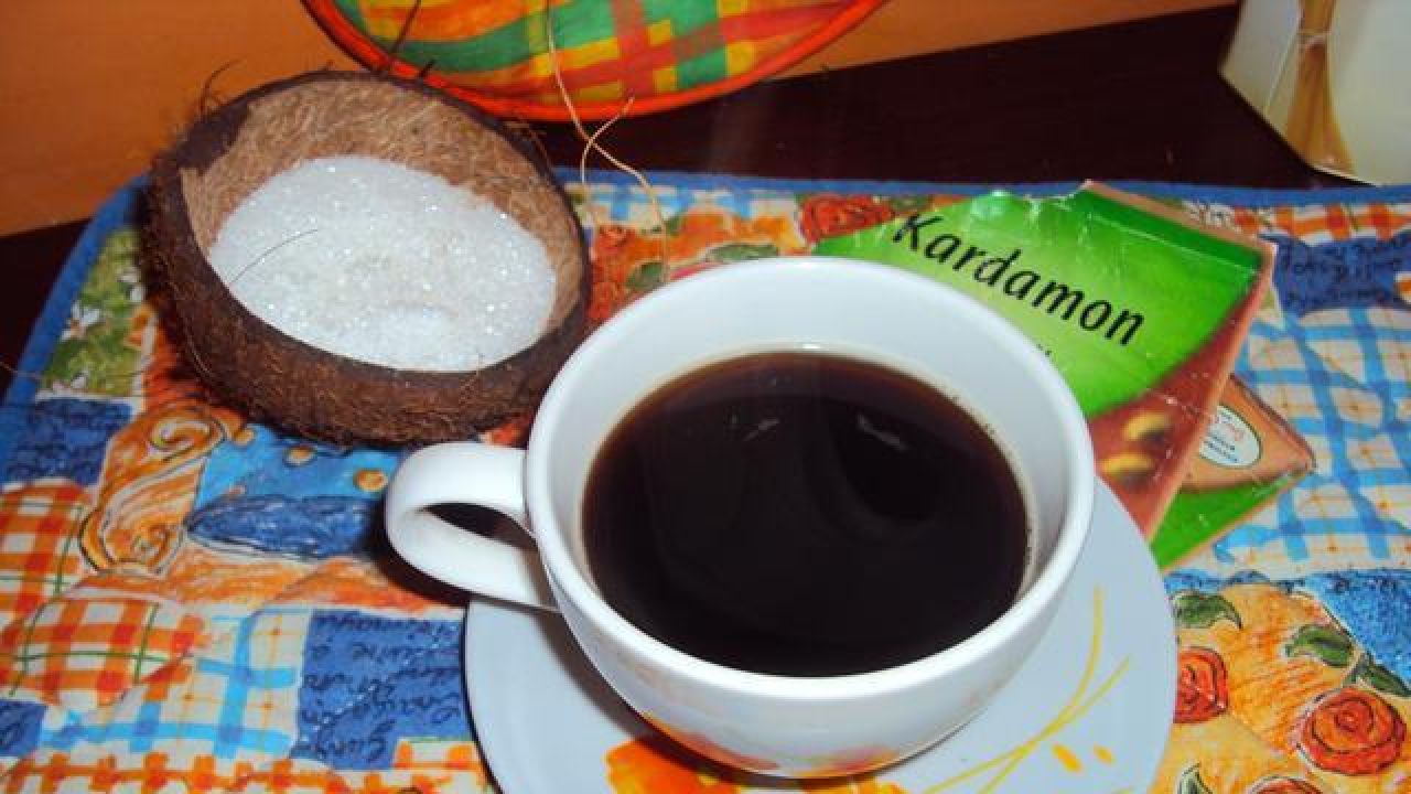 Przepis Kawa z kardamonem przepis Gotujmy.pl