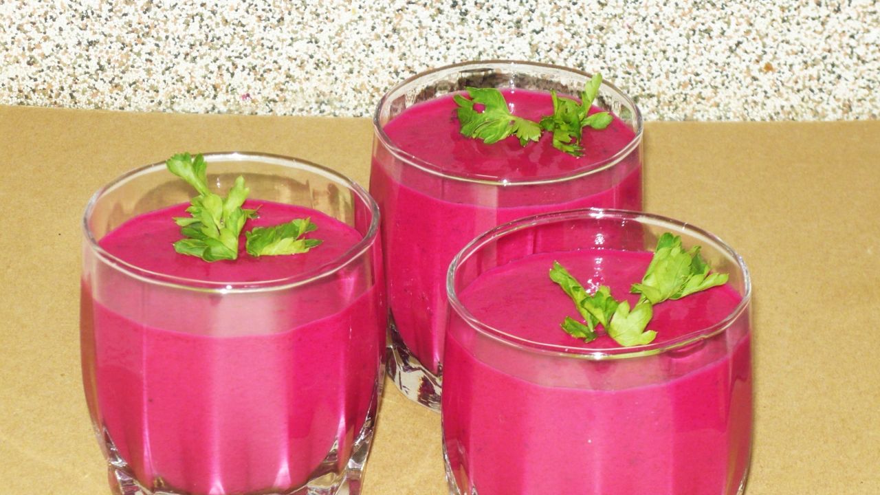 Przepis Koktajl z buraka i jogurtu przepis Gotujmy.pl