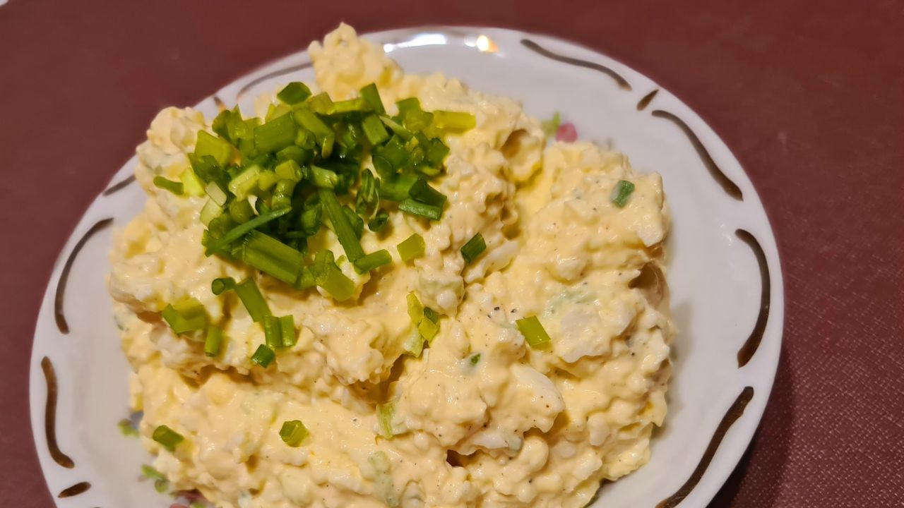 Przepis Pasta jajeczna przepis Gotujmy.pl