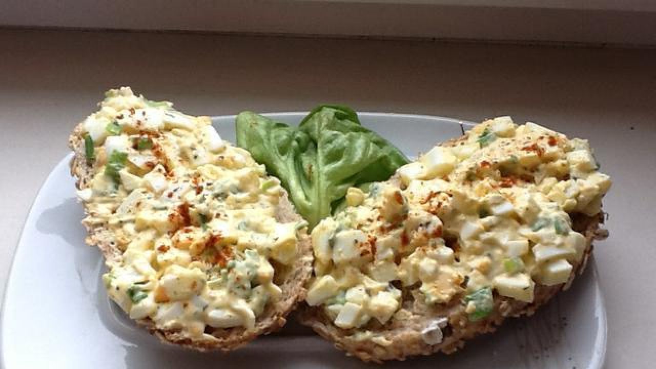 Przepis Pasta jajeczna tradycyjna przepis Gotujmy.pl