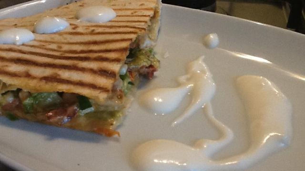 Przepis Quesadilla z chorizo przepis Gotujmy.pl