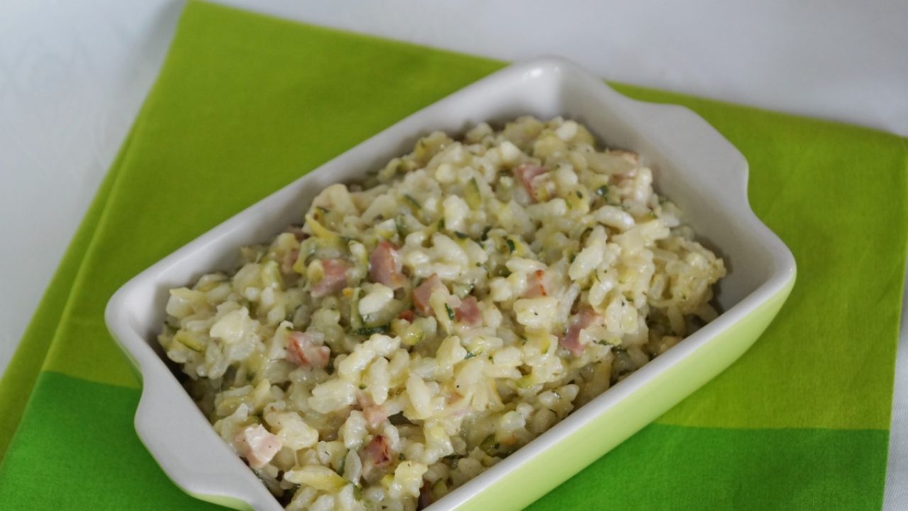 Przepis Risotto z boczkiem i cukinią przepis Gotujmy.pl