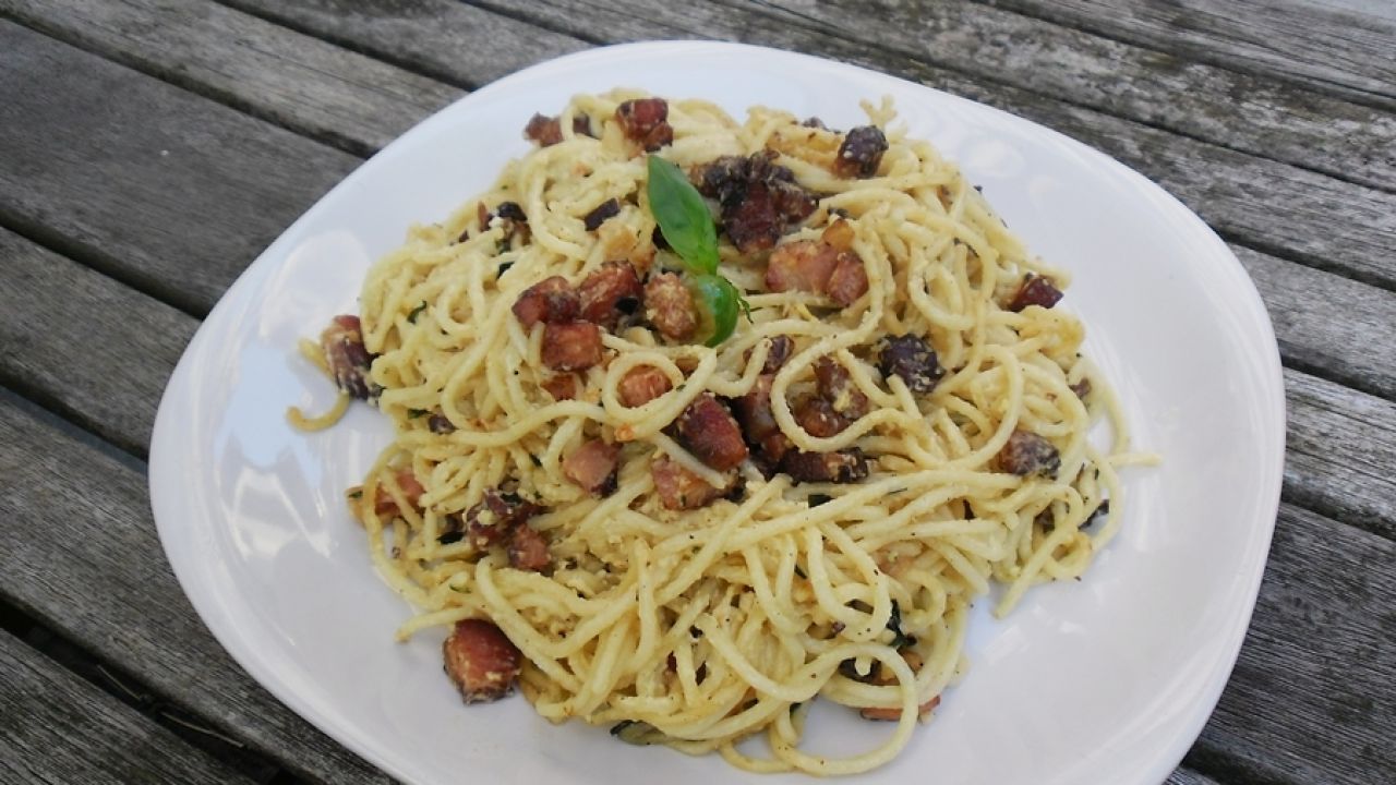 Przepis Spaghetti Carbonara Przepis Gotujmy Pl