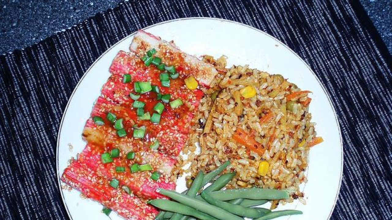 Przepis Surimi w Sezamie z Ryżem Curry przepis Gotujmy.pl