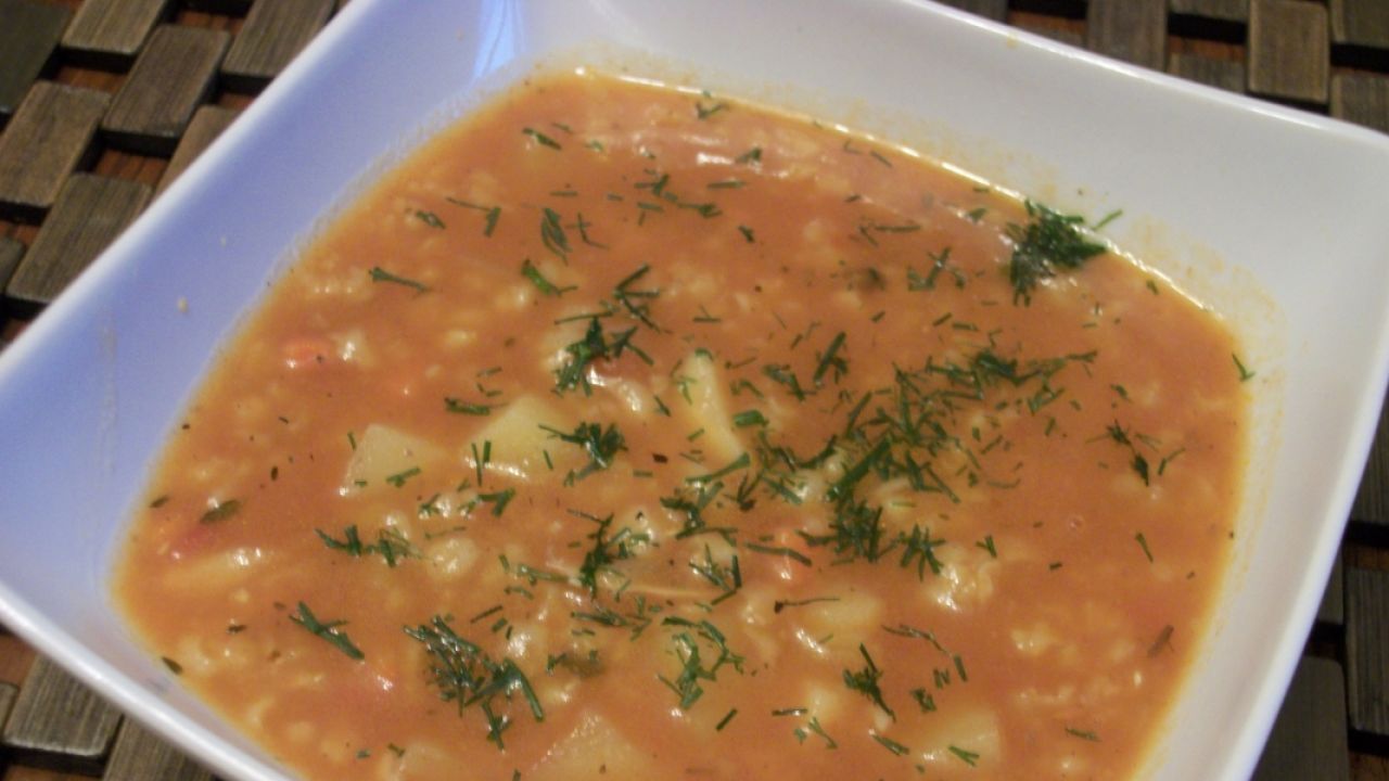 Zupa pomidorowa z ryżem Zub3r'a przepis Gotujmy.pl