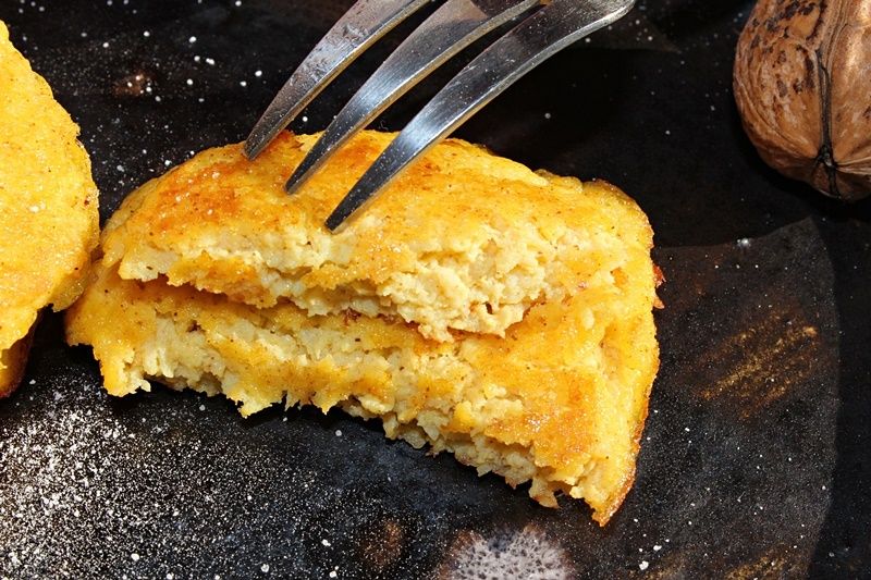 3-składnikowe placki z jabłka (paleo, bez mąk) 3-składnikowe placki z jabłka (paleo, bez mąk)