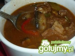 A ' la Stroganow z papryką i pieczarkami A ' la Stroganow z papryką i pieczarkami