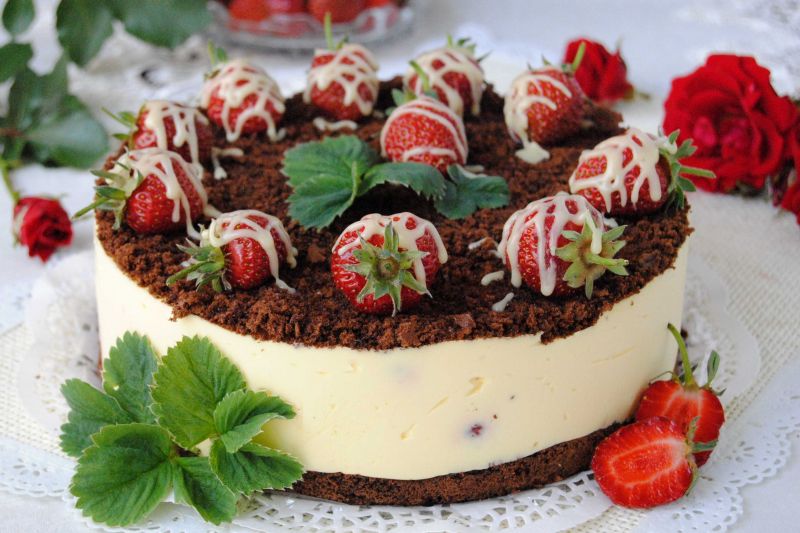 Advocatowo- truskawkowy torcik