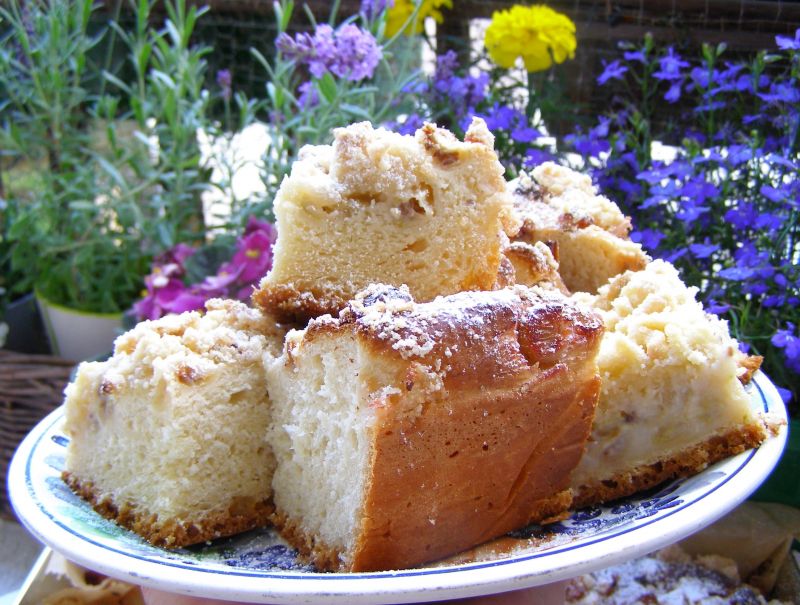 Agrestowa drożdżówka z kruszonką Agrestowa drożdżówka z kruszonką