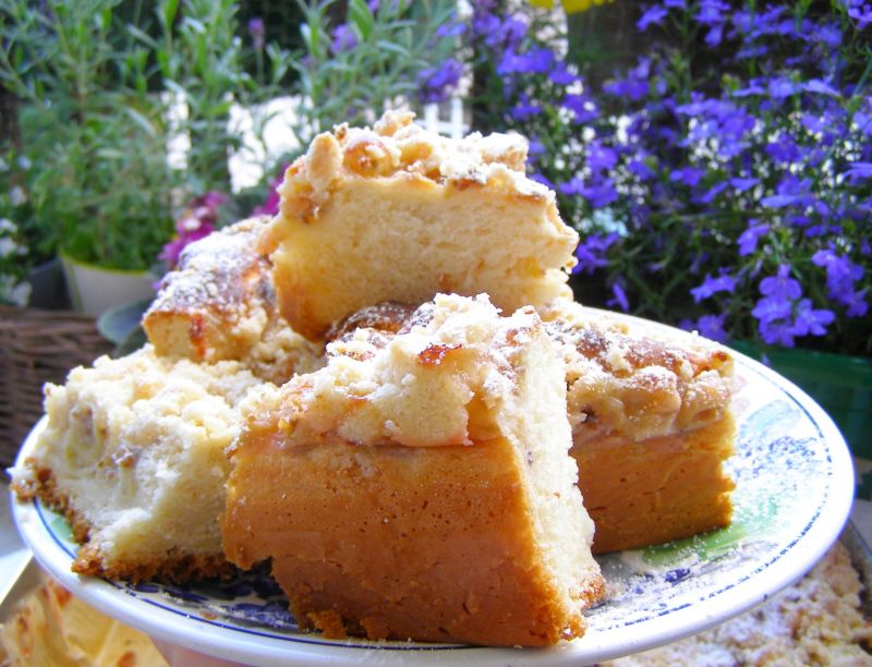 Agrestowa drożdżówka z kruszonką Agrestowa drożdżówka z kruszonką