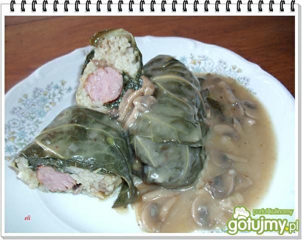 Ala gołąbki Eli w liściach kalafiora