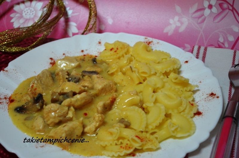 A'la gulasz drobiowo pieczarkowy A'la gulasz drobiowo pieczarkowy