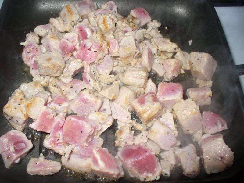 A'la gulasz z polędwicy z tuńczyka grillowany