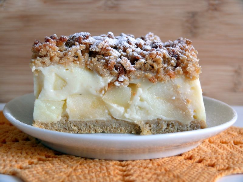 Amarantusowa szarlotka z budyniem Amarantusowa szarlotka z budyniem