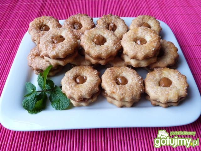 Amoniaczki z masą krówkową