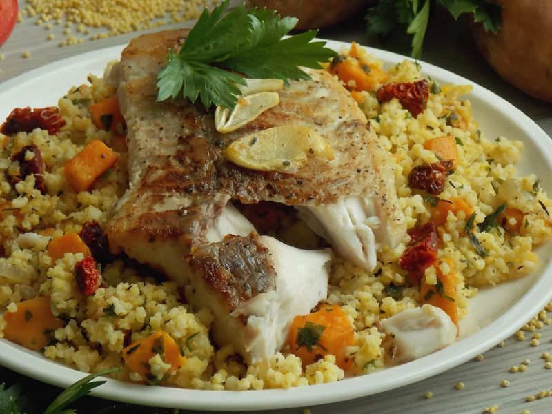 Amur na kaszy jaglanej z batatem 