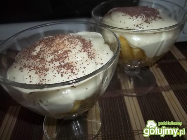 Ananas z czekoladowym musem