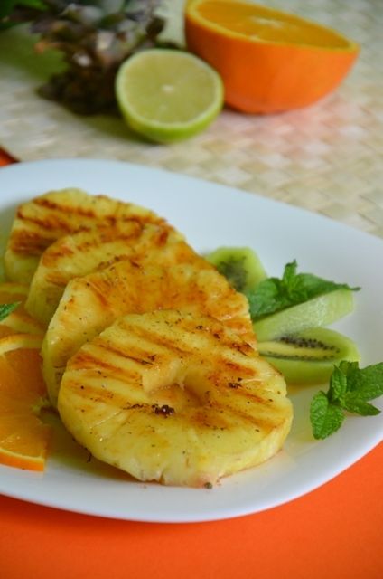 Ananas z grilla