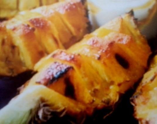 ananas z lukrem o smaku imbirowym ananas z lukrem o smaku imbirowym