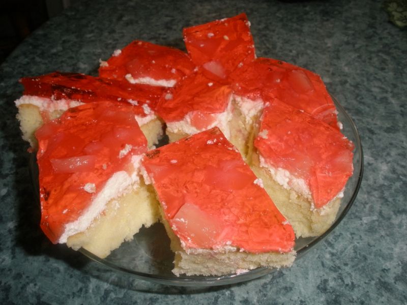 Ananasowiec z galaretką