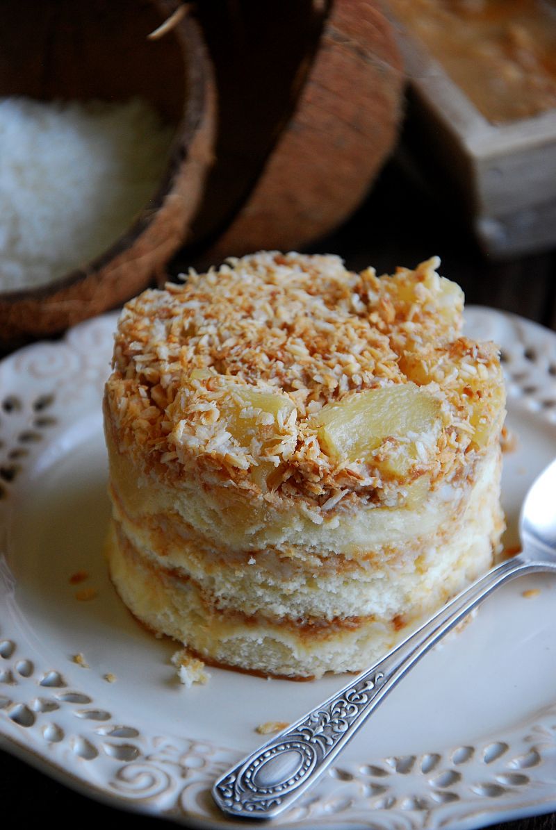 Ananasowo-kokosowe tiramisu na rauszu Ananasowo-kokosowe tiramisu na rauszu