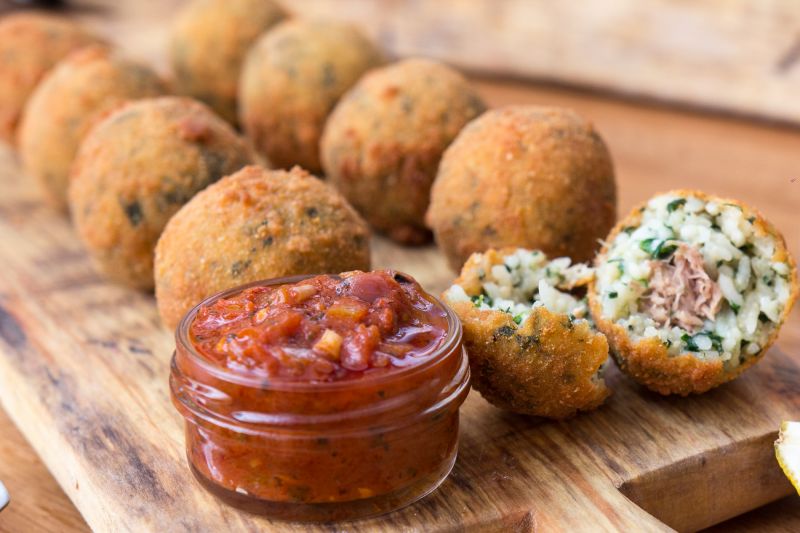 Arancini z tuńczykiem i szpinakiem Arancini z tuńczykiem i szpinakiem