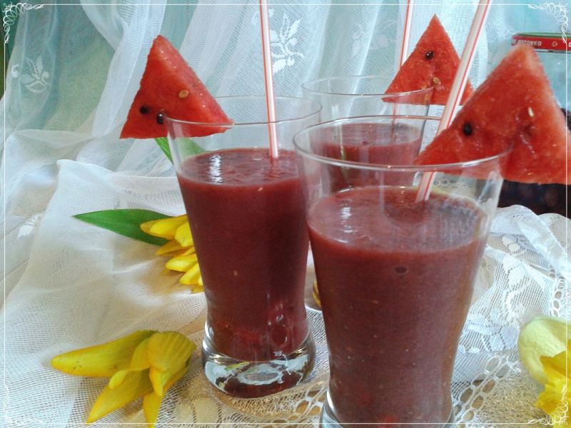 Arbuzowo-wiśniowy koktajl Arbuzowo-wiśniowy koktajl