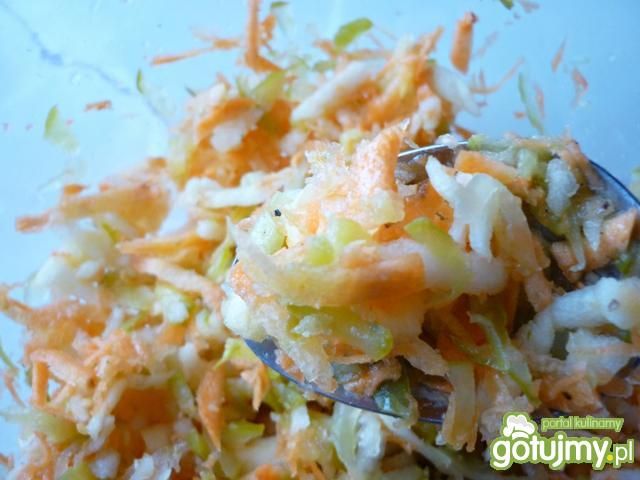 Aromatyczna surówka z warzyw