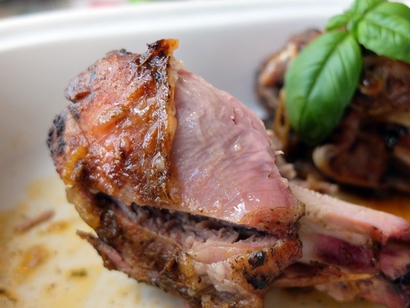 Aromatyczne golonki z indyka