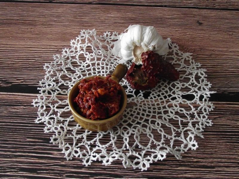 Aromatyczne pesto z suszonych pomidorów