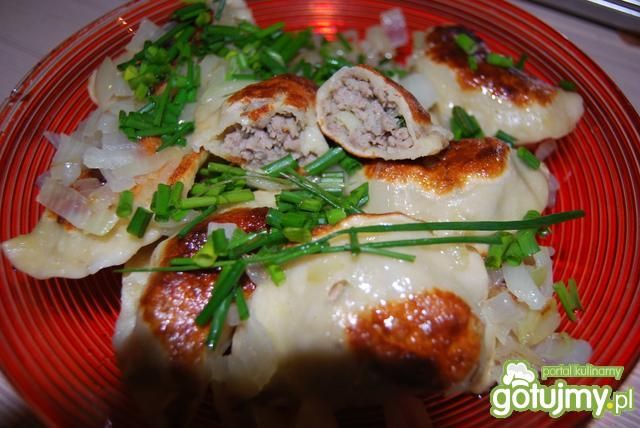 Aromatyczne pierogi z mięsem