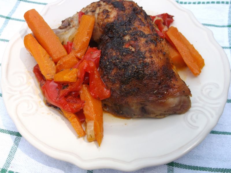 Aromatyczne udka z warzywami