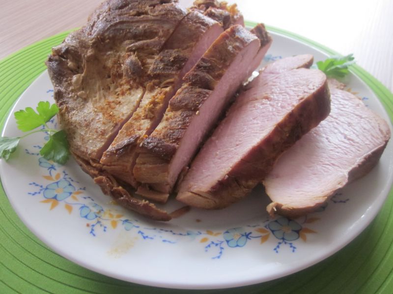 Aromatyczny duszony filet z indyka