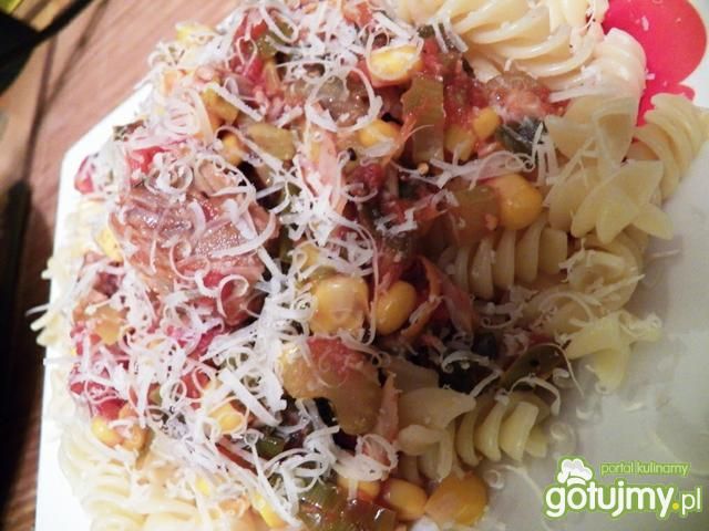 Aromatyczny makaron z tuńczykiem