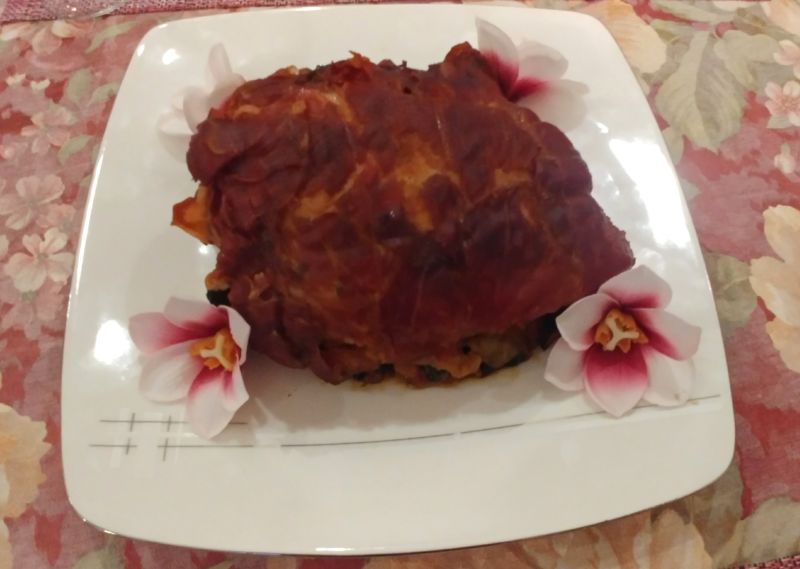 Aromatyczny pieczony boczek z niespodzianką Aromatyczny pieczony boczek z niespodzianką