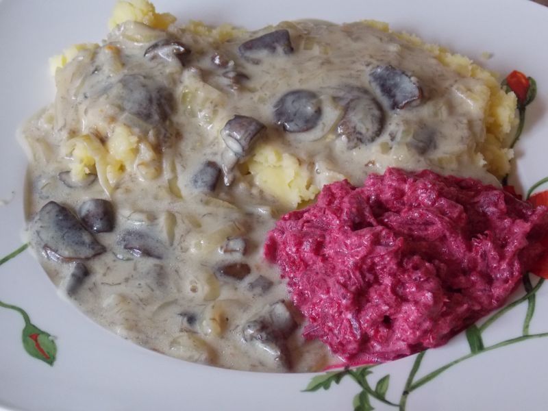 Aromatyczny sos grzybowo - cebulowy