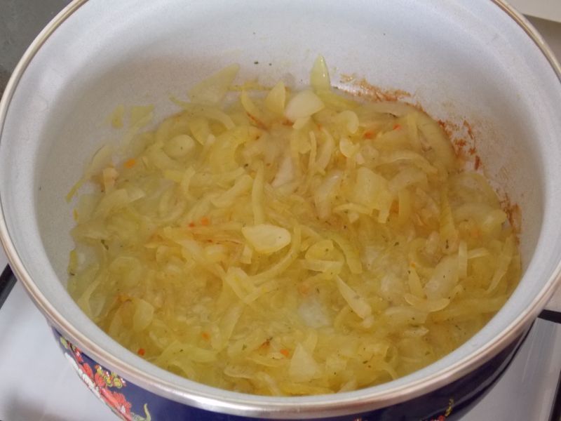 Aromatyczny sos grzybowo - cebulowy