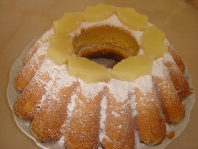 Babeczka ananasowa Babeczka ananasowa