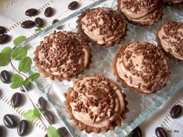 Babeczki czekoladowe z gruszkami