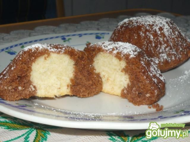 Babeczki dwukolorowe Babeczki dwukolorowe