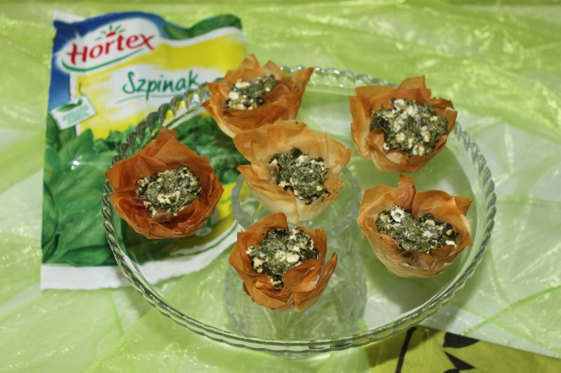 Babeczki filo z nadzieniem szpinakowym Babeczki filo z nadzieniem szpinakowym