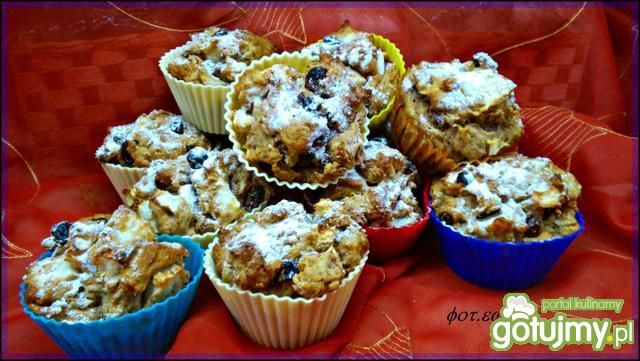 Babeczki jabłkowo rodzynkowe Babeczki jabłkowo rodzynkowe