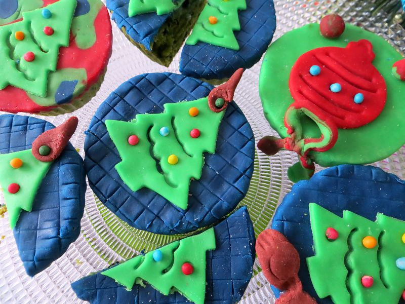 Babeczki jęczmienno- sezamowe Babeczki jęczmienno- sezamowe